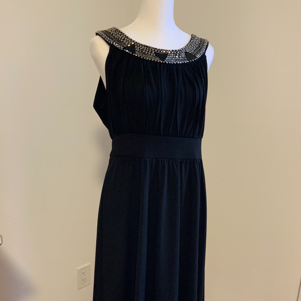 Haani dress solid black size L